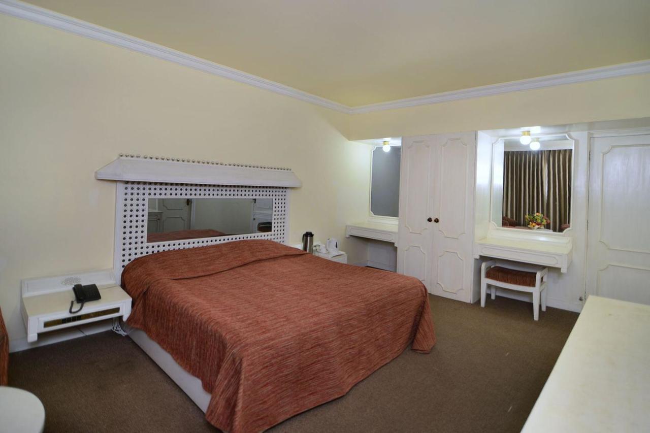 Woodstock Hotel 3*