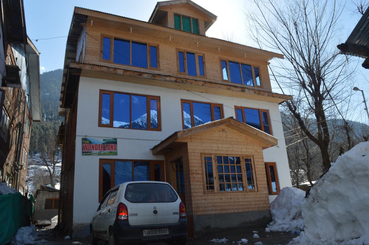 Economy hotel Wonderland Pahalgam