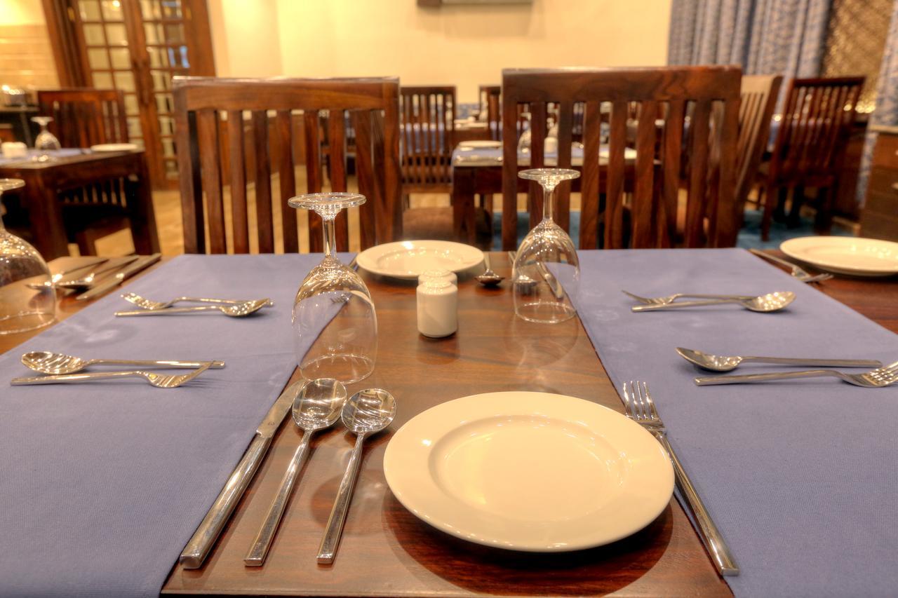 Hotel The Chinar And