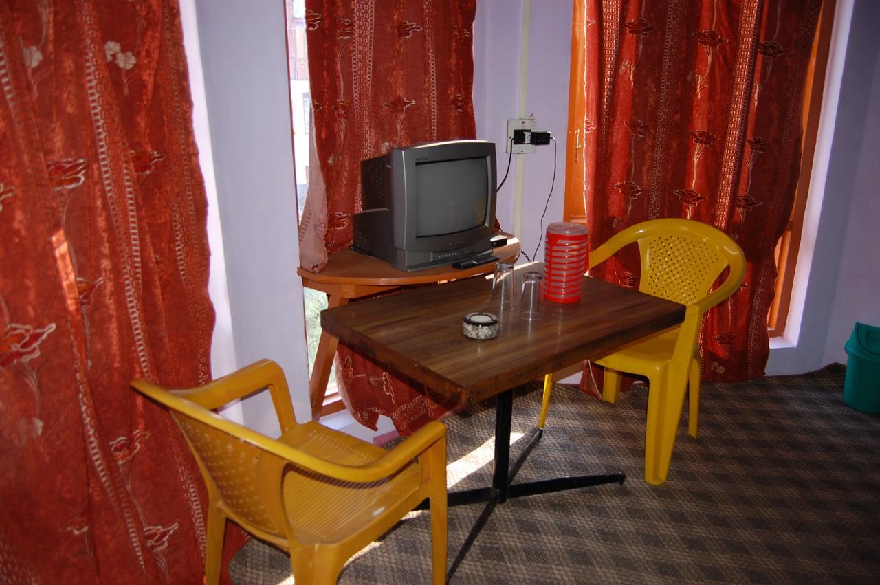 New Relax Inn, Pahalgam, 2 Km From Lidder Valley Hotel
