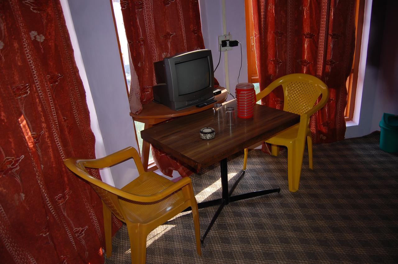 New Relax Inn, Pahalgam, 2 Km From Lidder Valley 2* Pahalgam