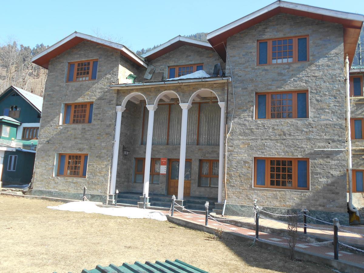 Bed & Breakfast Abshar 3*