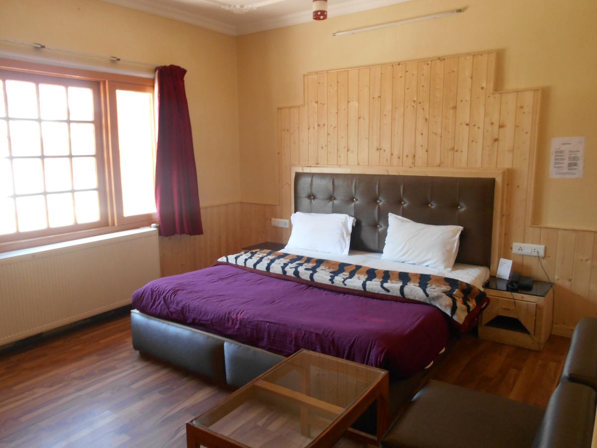 Bed & Breakfast Abshar 3*