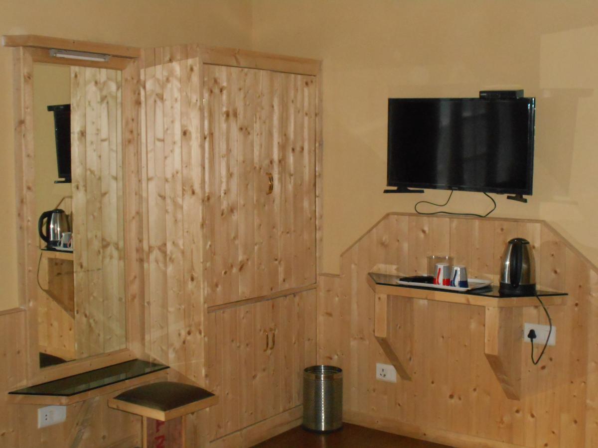 Abshar Bed & Breakfast 3*