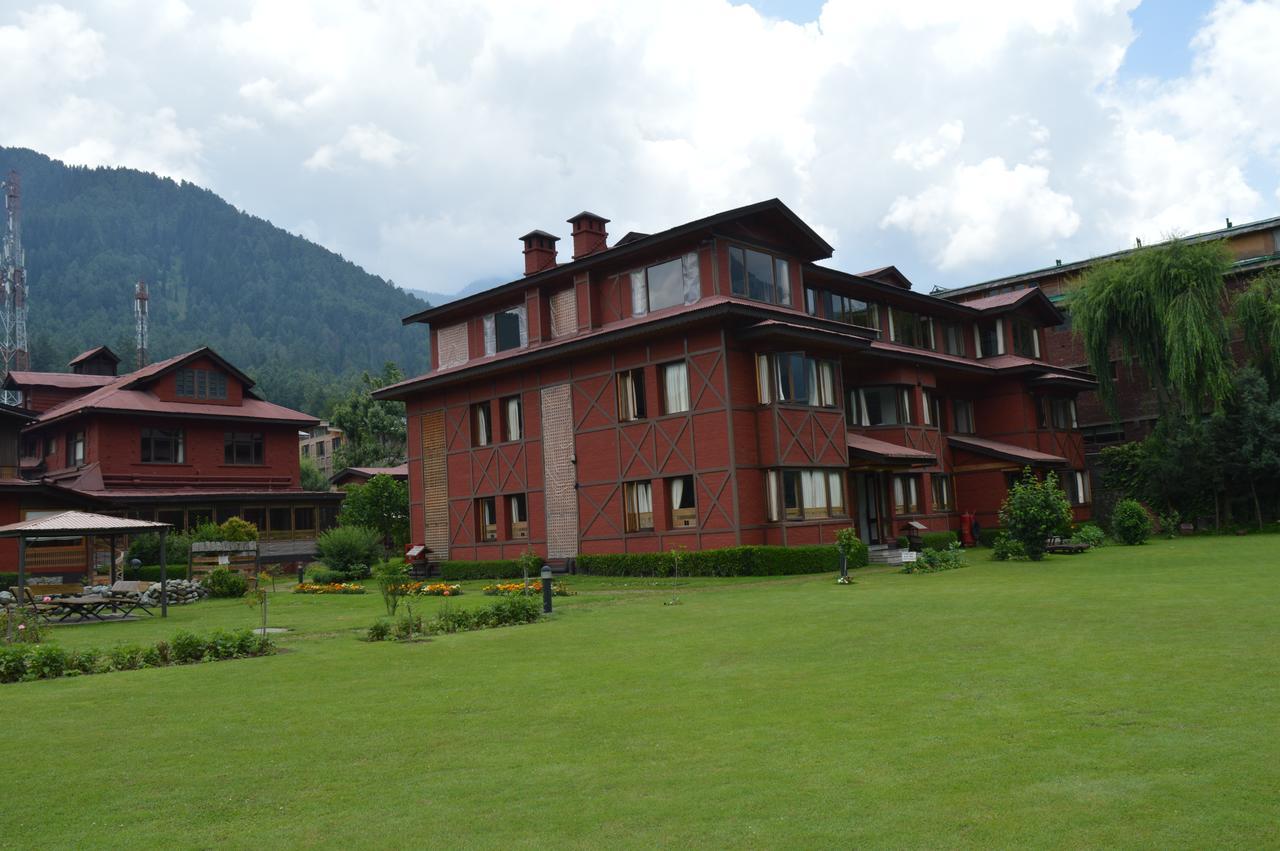 Hotel Pahalgam Hotel 5*