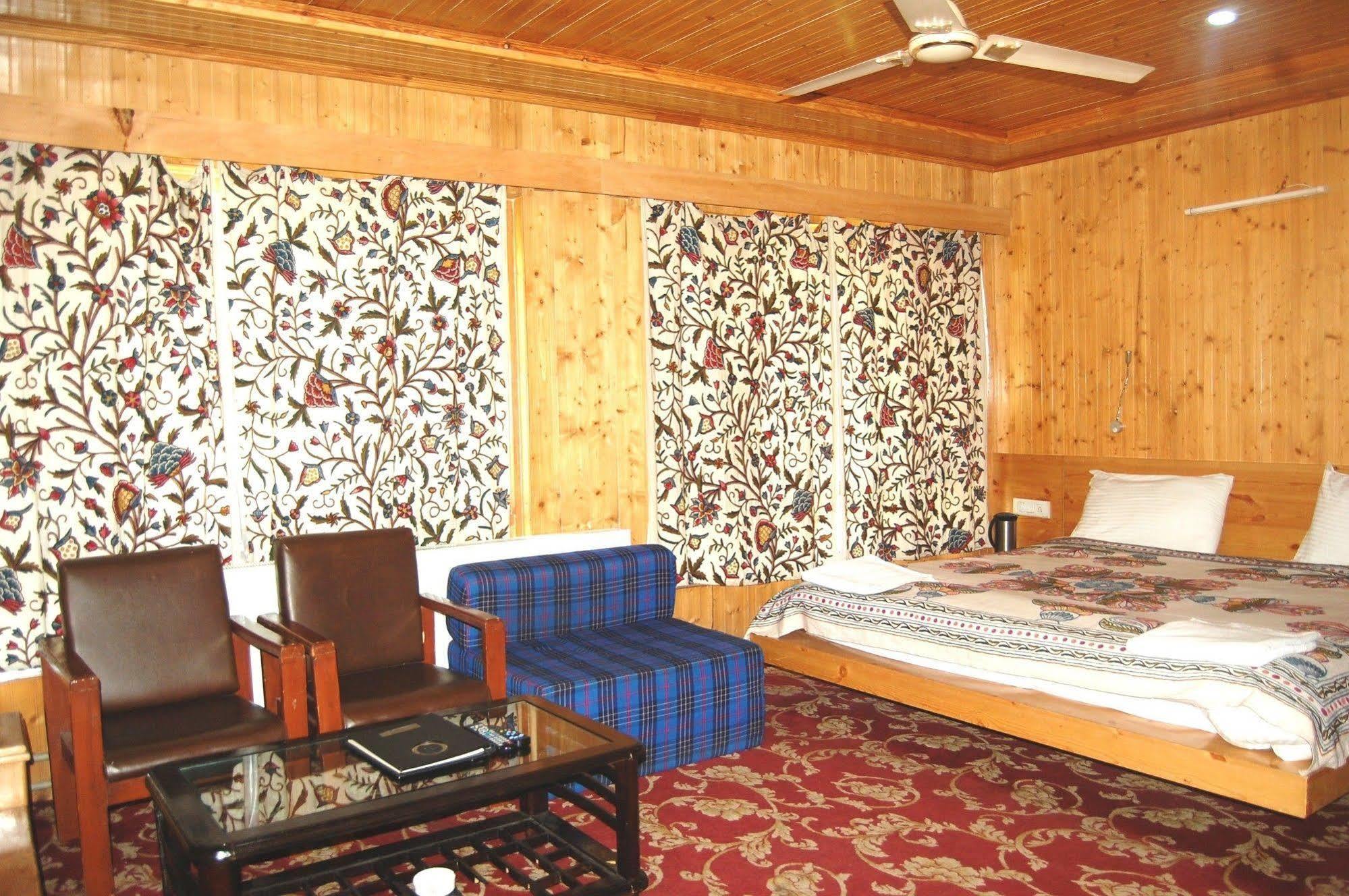 Hotel Paradise