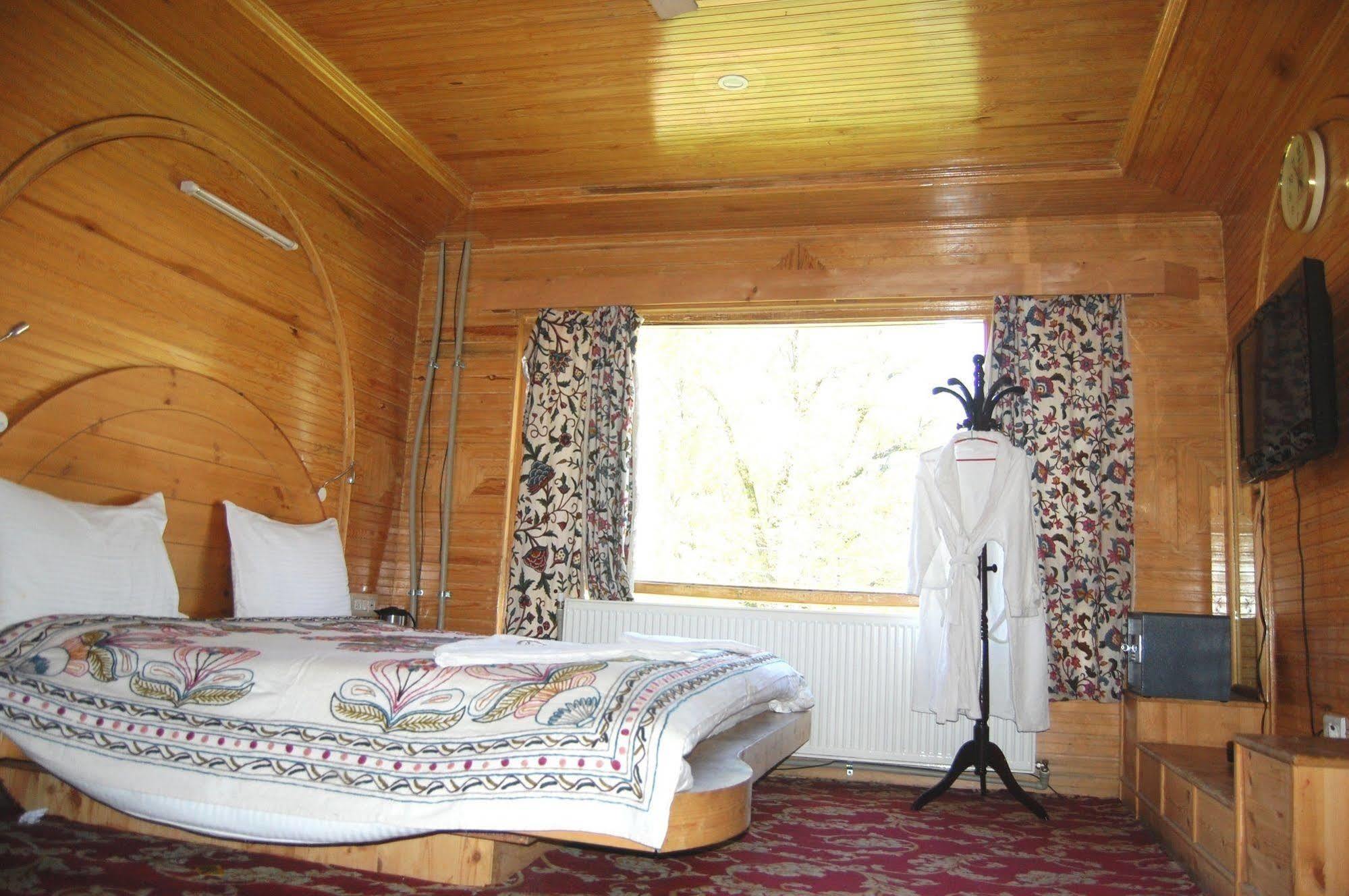 Hotel Paradise 4*