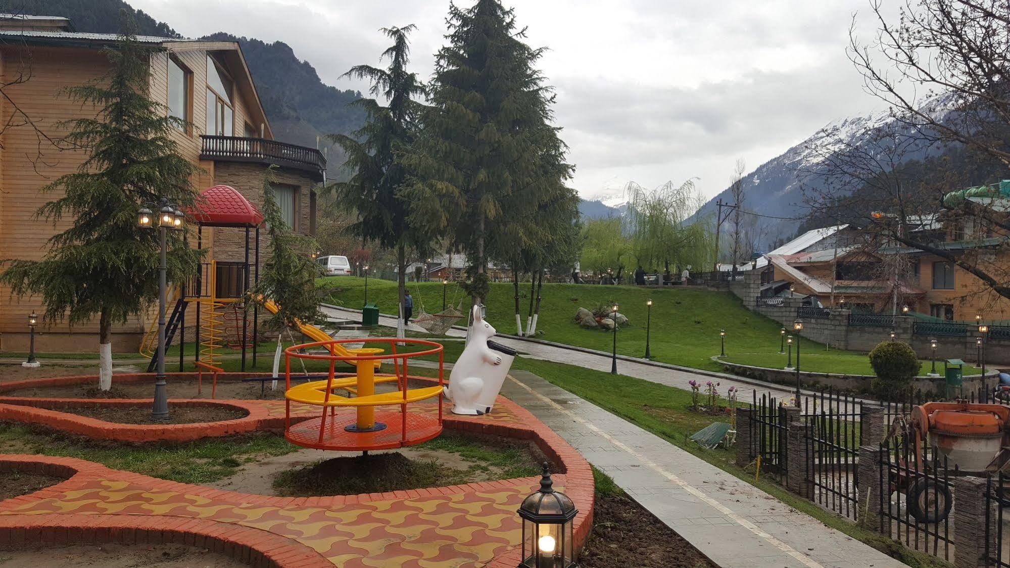 Pine Spring 4* Pahalgam