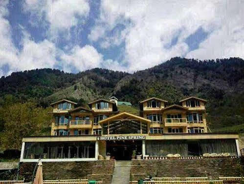 Pine Spring Hotel 4*