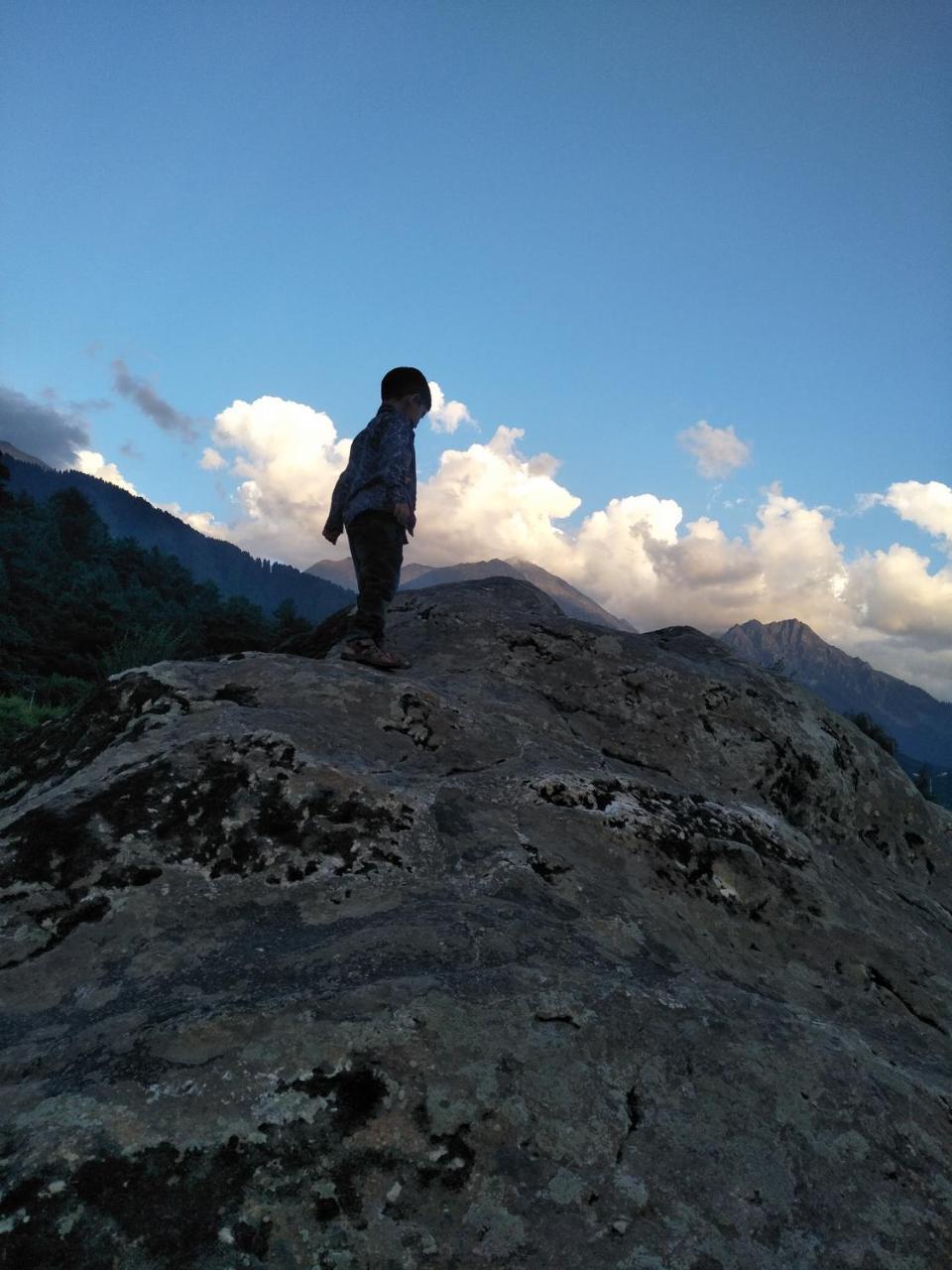 Wonderland * Pahalgam