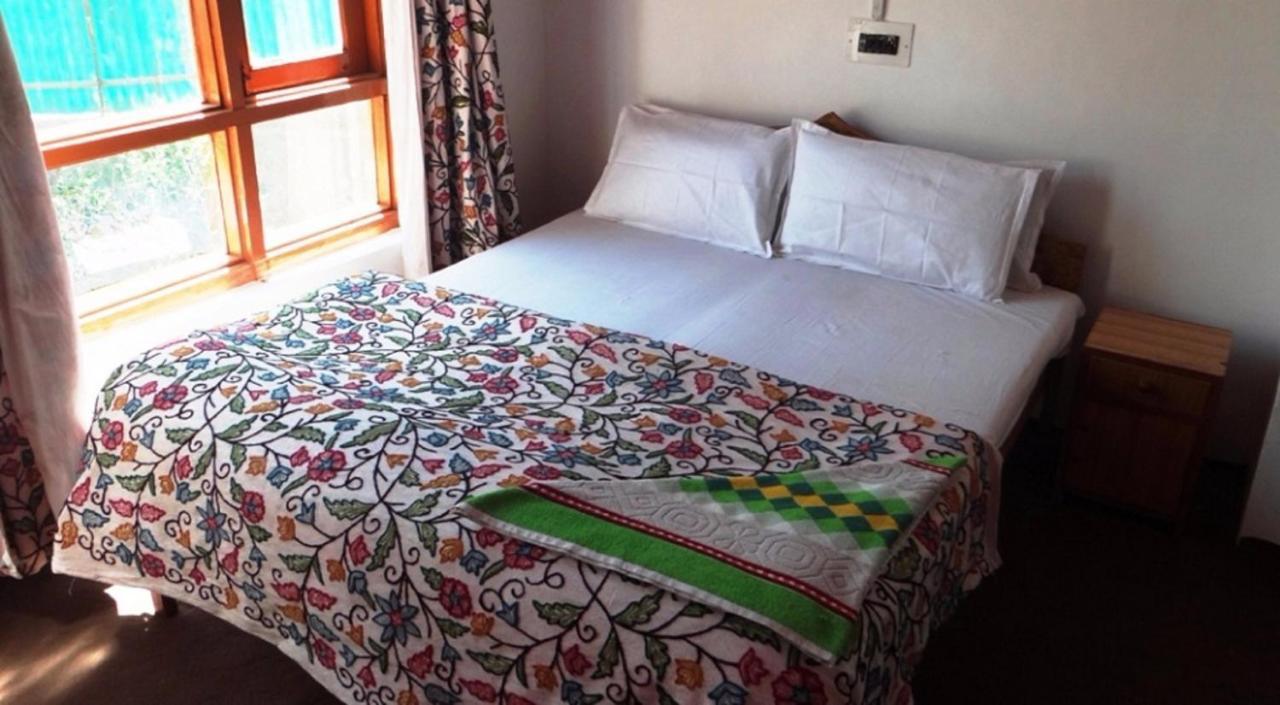 Hayat Guest house *