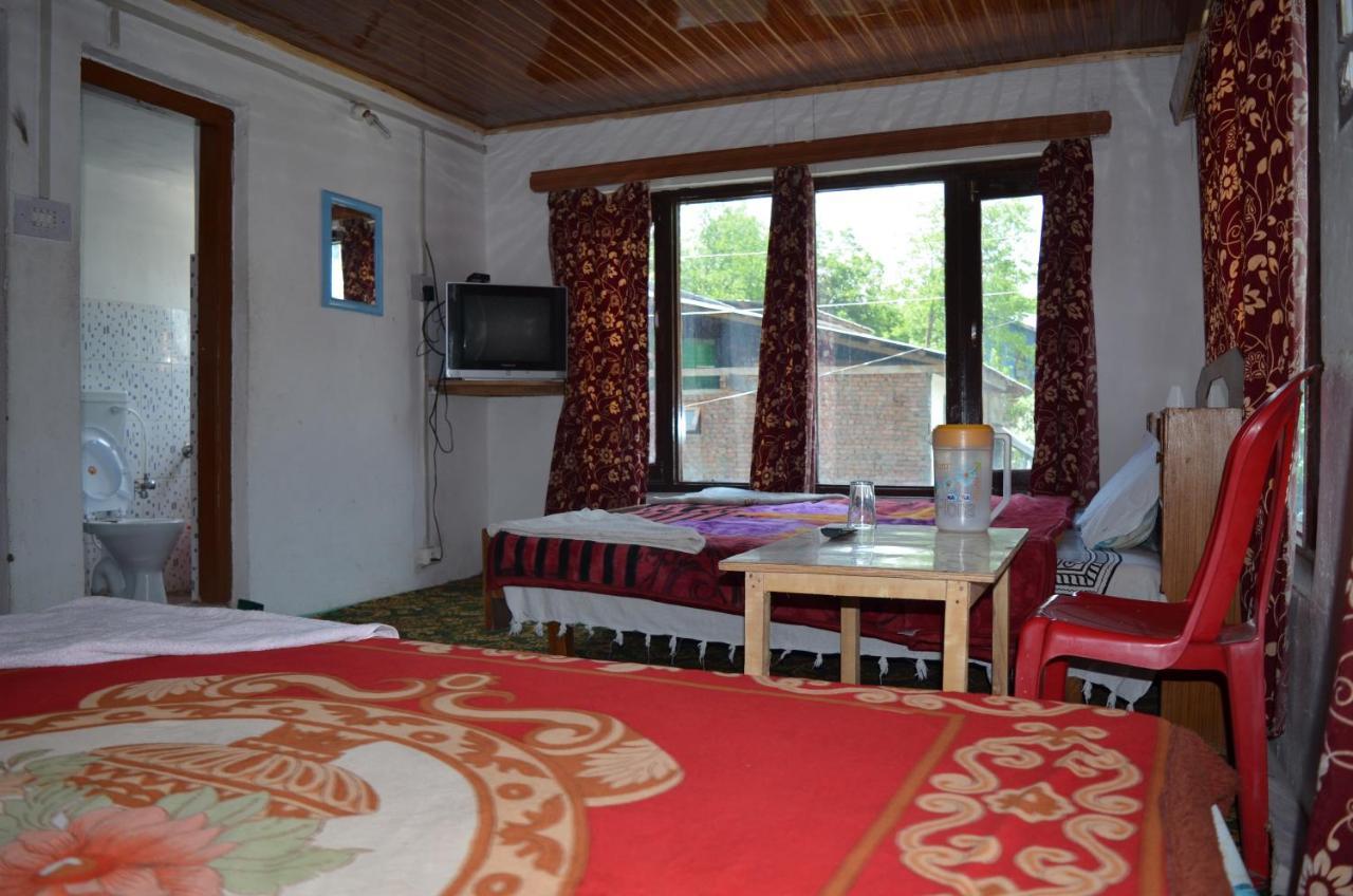 Economy hotel Wonderland