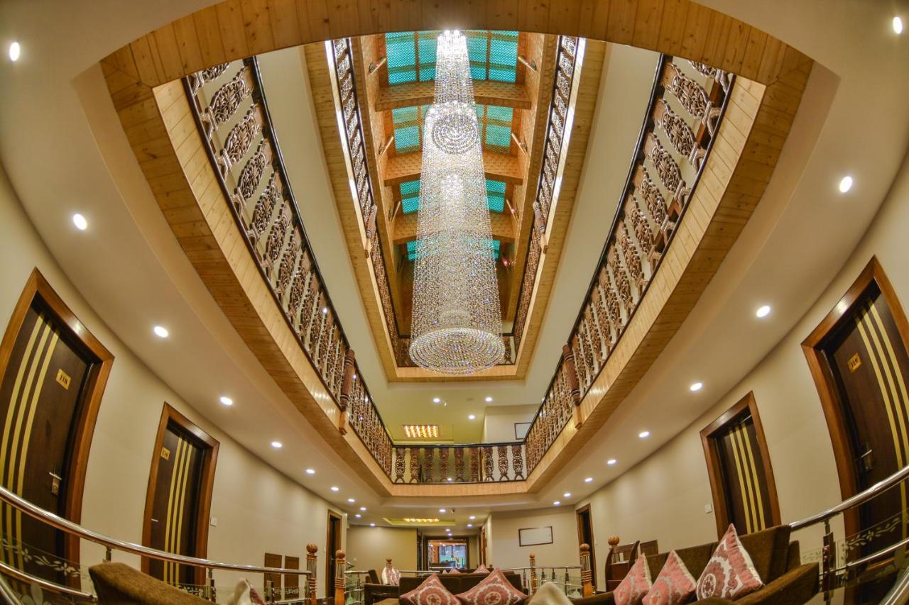 Royal Hillton Hotel 4*