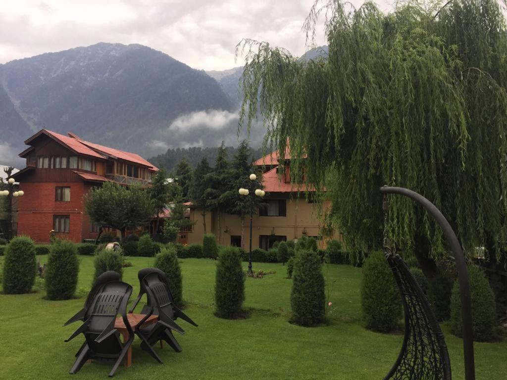 Hotel Volga Pahalgam