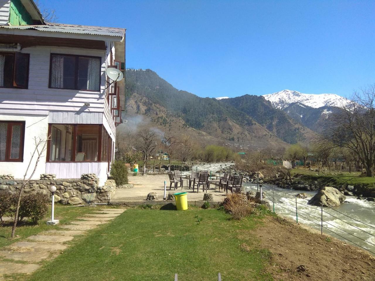 Hotel White House Pahalgam