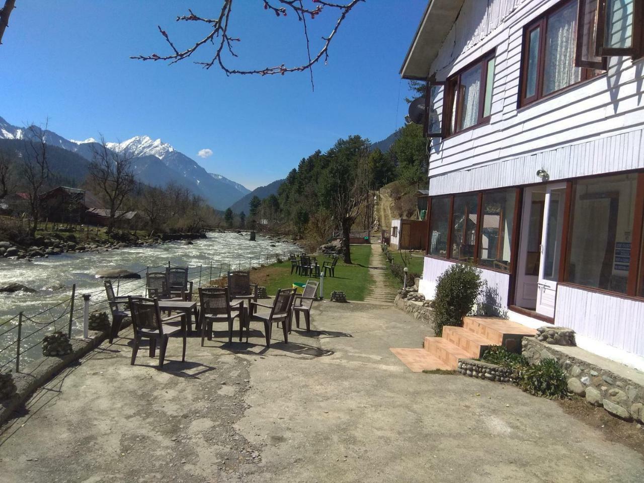 White House Pahalgam