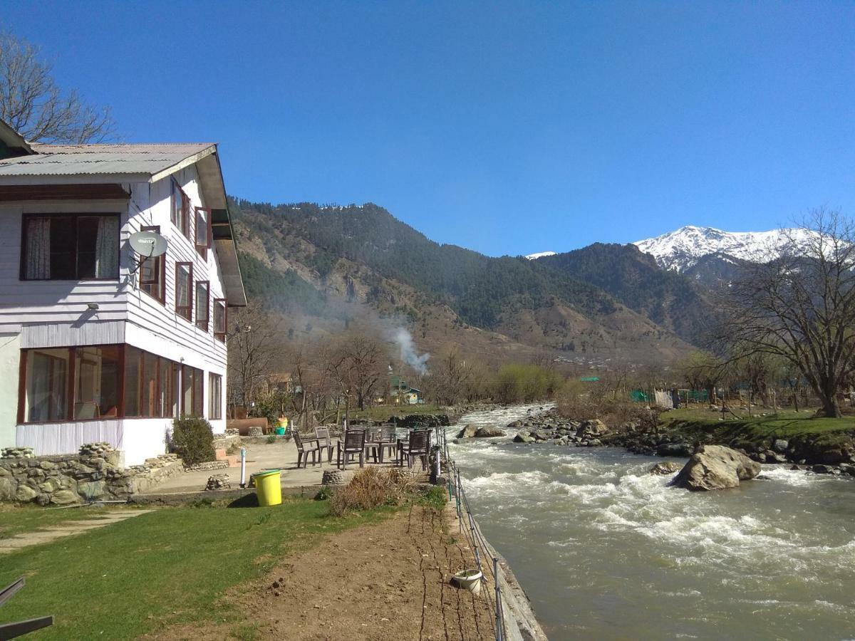 White House 3* Pahalgam