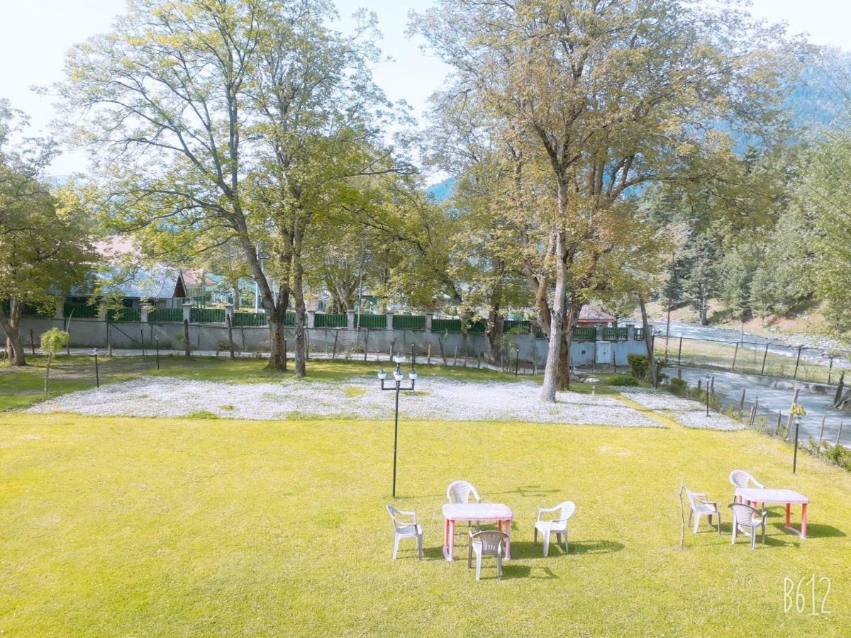 Zebrina Pahalgam