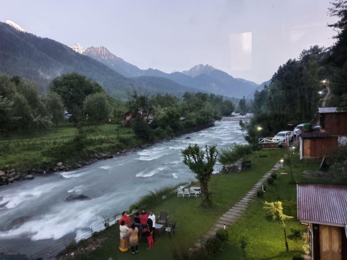 Hotel White House Pahalgam