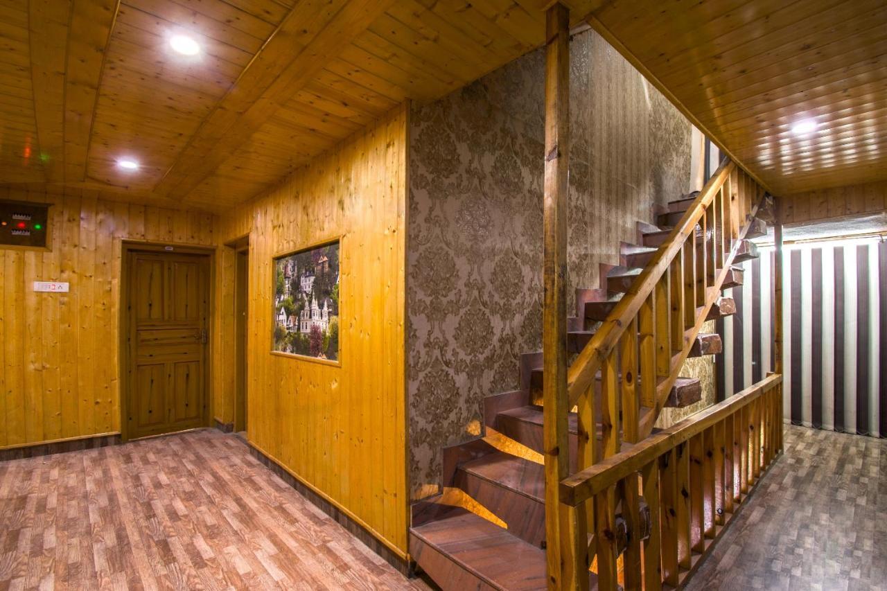 Oyo 5472 Bombay Palace 3* Pahalgam